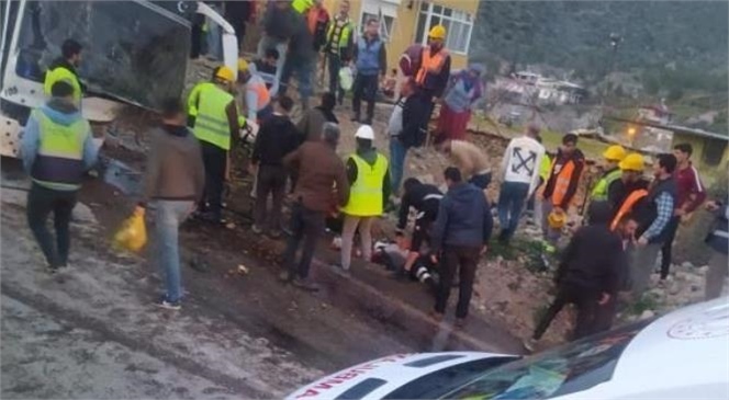 Akkuyu Ngs'ye İşçi Taşıyan Servis Kaza Yaptı