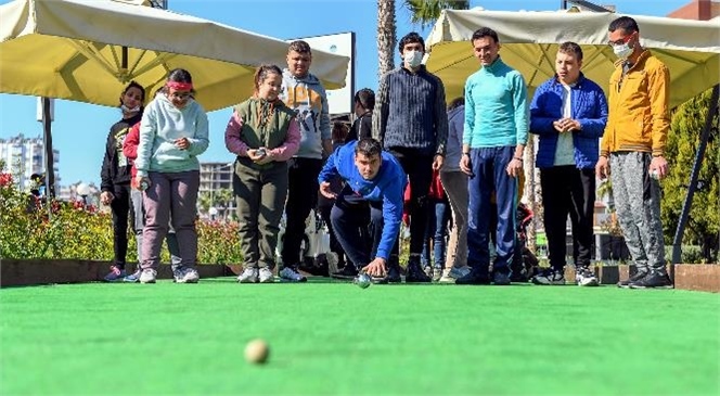 Engelsiz Yaşam Parkı’nda Hem Özel Bireyler Hem de Aileleri Nefes Alıyor