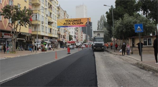 Akdeniz’in Trafiği Yoğun Caddelerinden Zeytinlibahçe Asfaltlanıyor