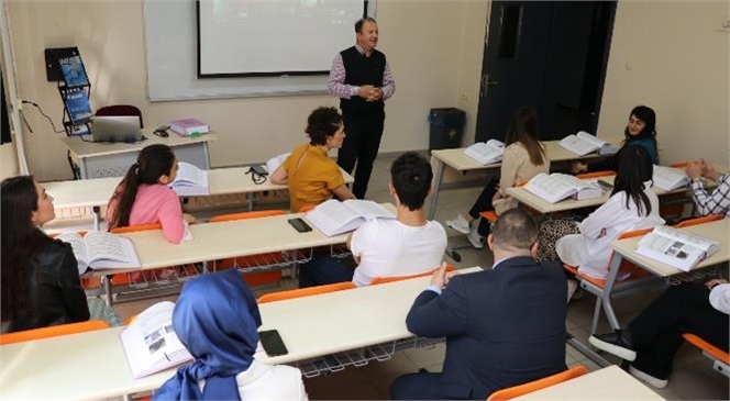 Mersin Büyükşehir Kariyer Merkezi, Öğrencilere Yönelik Seminerlerini Yoğunlaştırıyor