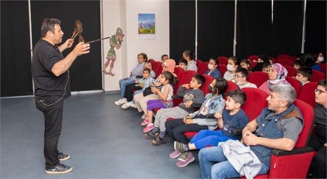 Özel Gereksinimli Çocuklar, Karagöz Hayal Oyunuyla Keyifli Bir Gün Geçirdi