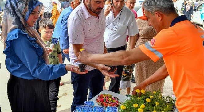 Büyükşehir, Kabir Ziyaretinde Vatandaşların Yanındaydı