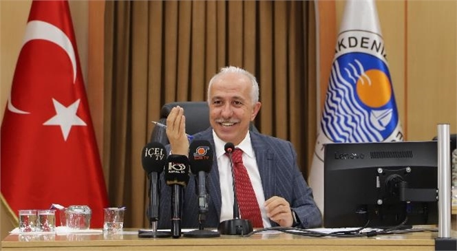 Akdeniz Belediye Meclisi, Mayıs Ayı 2’nci Birleşimini, Belediye Konferans Salonunda M. Mustafa Gültak Başkanlığı’nda Gerçekleştirdi