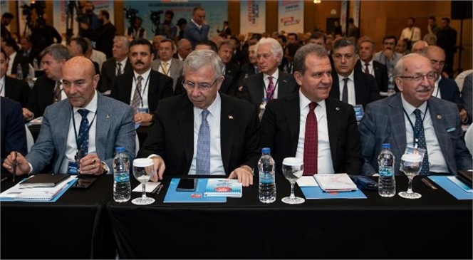 Mersin Büyükşehir Belediye Başkanı Vahap Seçer, Cumhuriyet Halk Partisi (CHP) Tarafından Van’da Gerçekleştirilen ‘belediye Başkanları Çalıştayı’na Katıldı