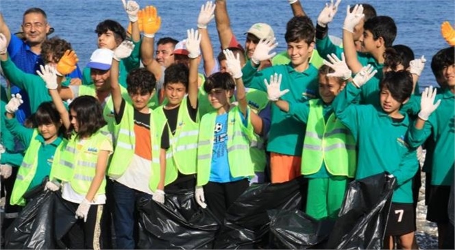 Caretta Carettalar’ın Kumsala Çıkmaya Başlamasıyla Birlikte, Erdemli'de "Doğa Müfettişleri" Üreme Alanlarında Detaylı Temizlik Çalışması Başladı