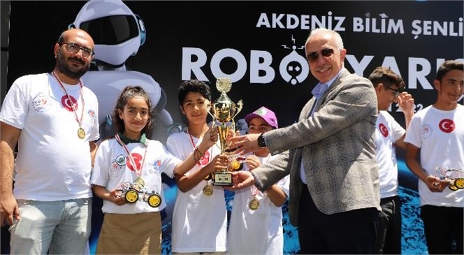 Bilim Şenliği ve Robot Yarışması!