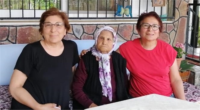 Mersin Alzheimer Derneği Tarsus Gurubu Gerçekleştirdiği Ziyaretlerde Alzheimer Hastalığı ve Hastası İle İlgili Bilgilendirme Yaparak Aktif Yaş Almanın Önemini Anlatıyor