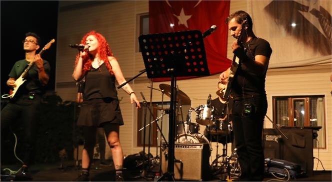 Mersin Büyükşehir Sanatçıları İlçe İlçe Geziyor, Konser Veriyor