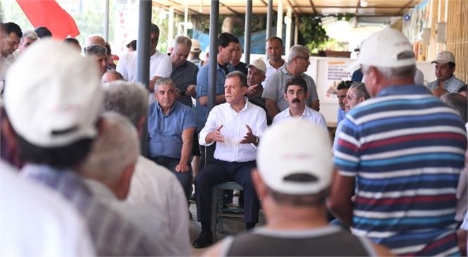 Mersin Büyükşehir Belediye Başkanı Vahap Seçer, İlçe Ziyaretlerini Sürdürmeye ve Vatandaşlarla Bir Araya Gelmeye Devam Ediyor