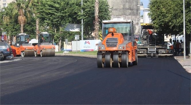 Büyükşehir Belediyesi Yol Yapım, Bakım ve Onarım Dairesi Ekipleri, Sorumluluk Alanlarındaki Her Noktada Asfalt Atağını Sürdürüyor