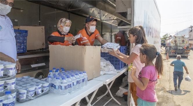 Bir Yandan Yangınla Mücadele Ediliyor Bir Yandan Yaralar Sarılıyor