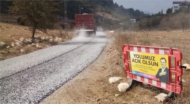 Mersin Büyükşehir Ekiplerinden Çamlıyayla’nın Körmenlik-belçınar Mahalleleri Arasında Asfaltlama Çalışması