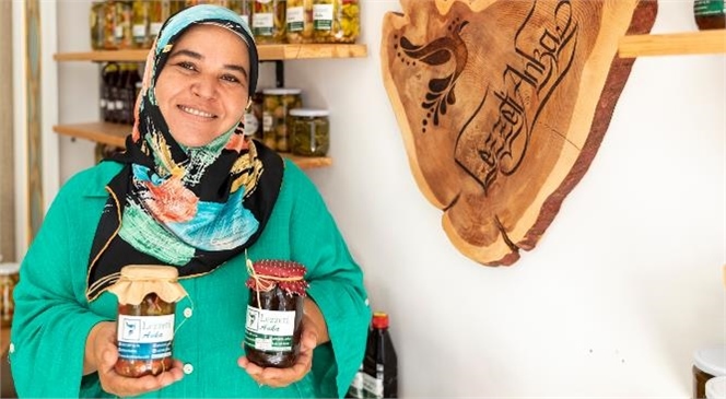 Mersin Büyükşehir Belediyesi, Üretici Kadınlara Verdiği Destek İle Onların Hayatlarına Dokunmaya Devam Ediyor