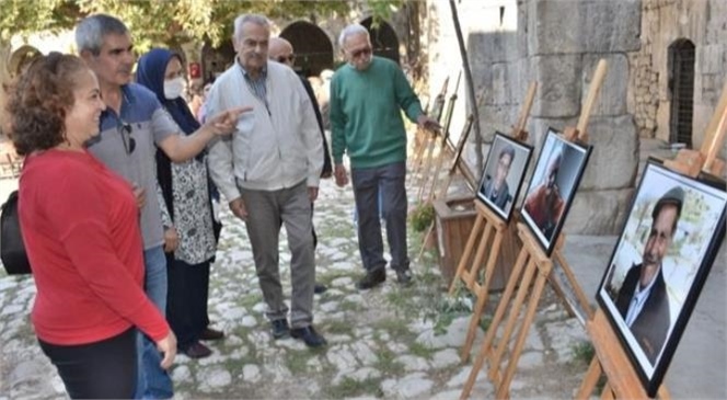 Taşhan’da ‘gülümseyen Fotoğraf Sergisi’ İlgi Gördü