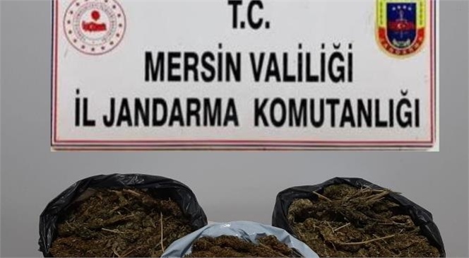 Uyuşturucu Satıcıları Jandarmadan Kaçamadı