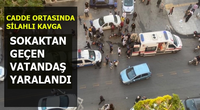 Mersin'de Cadde Ortasında Silahlı Kavga