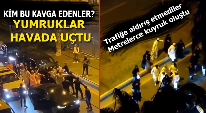 Mersin'de Minibüsten İnen Onlarca Kişi ve Bir Grup Arasındaki Tartışma Trafiği Kilit Duruma Getirdi