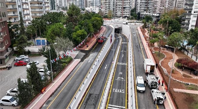 Mersin'de Dikenli Yol Alt Geçidi’nde İlk Araç Geçişini Başkan Seçer Yaptı