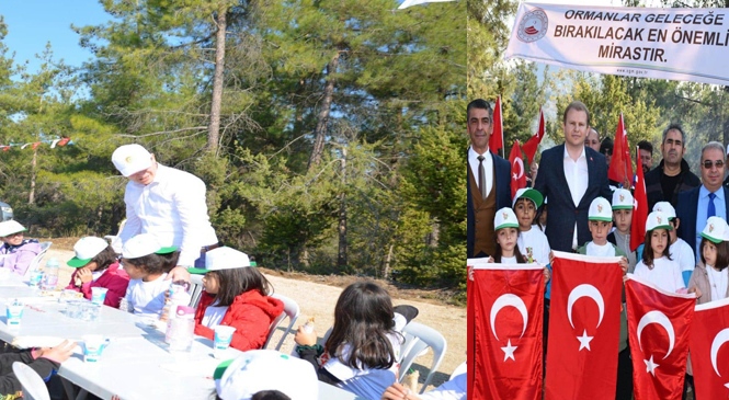 Ağaçlandırma Gününde Öğrencilerle Yakından İlgilenen Mersin'in Çamlıyayla İlçe Kaymakamı Adıgüzel Takdir Topladı