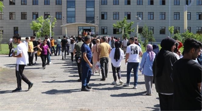 Aile ve Sosyal Hizmetler Bakanlığı, Üniversite Gençliği Üzerine Yapılan İlk Profil Araştırması Olan Türkiye Üniversite Gençliği Profil Araştırması’nın Üçüncüsünü Gerçekleştirecek
