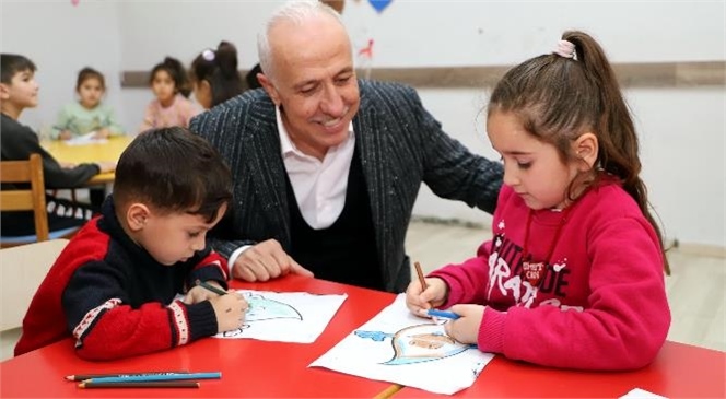 Akdeniz Belediye Başkanı M. Mustafa Gültak, Çilek Mahallesi Kültür Evini Ziyaret Ederek Kursiyer Kadınlarla Bir Araya Geldi