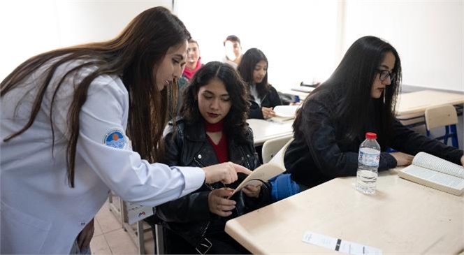 Mersin Büyükşehir’in 11 LGS Kurs Merkezi’nde Hızlı Okuma Teknikleri Devam Ediyor