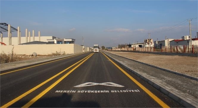 Mersin Büyükşehir, Birçok Mahalleyi Bağlayan Abdi İpekçi Caddesi’nde Gönülleri de Bağladı