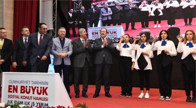 TOKİ Mersin Sonuçları! Vali Ali Hamza Pehlivan, Mersin'de İnşa Edilecek Olan 5100 TOKİ Sosyal Konutunun Kura Çekiliş Törenine Katıldı