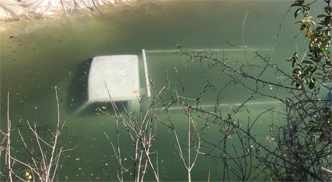 Mersin'de Kamyonetin Sulama Kanalına Düşmesi Sonucu 1 Kişi Hayatını Kaybetti