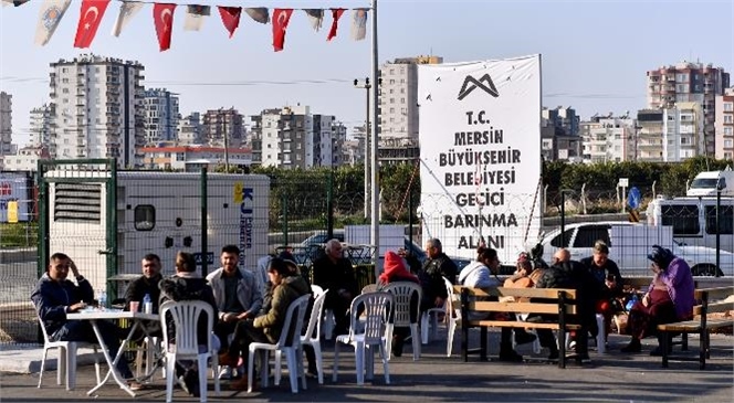 Mersin Büyükşehir Belediyesi’nin Yapımını Tamamladığı Erdemli Hali, Depremzedeleri Ağırlamaya Devam Ediyor