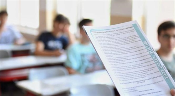 Millî Eğitim Bakanı Mahmut Özer, Liselere Geçiş Sistemi (LGS) Kapsamında Yapılacak Merkezî Sınavın 4 Haziran 2023 Pazar Günü Gerçekleştirileceğini Bildirdi