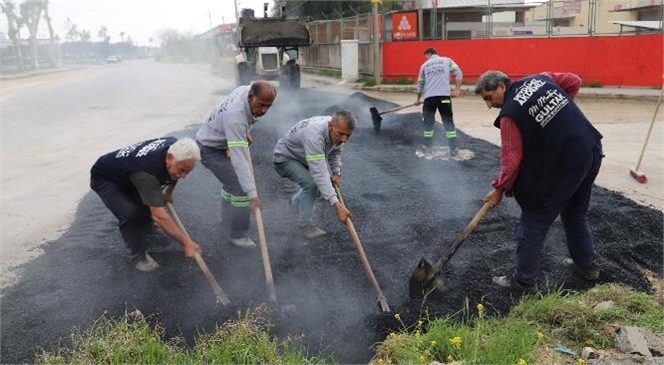 Akdeniz Belediyesi, Uygun Mevsim Koşullarıyla Birlikte İhtiyaç Duyan Mahallelerde Asfalt Yama Çalışmalarına Hız Verdi