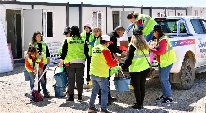 Büyükşehir ve MESKİ’nin Gönüllüleri Dayanışma Ruhu İle Konteyner Kenti Hazırlıyor