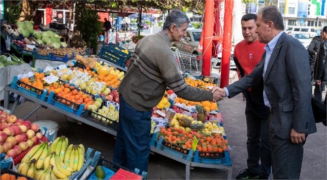 Mersin Büyükşehir Belediye Başkanı Seçer, Halkın Sorunlarını Dinleyip, Çözüm Önerileri Sunmaya Devam Ediyor