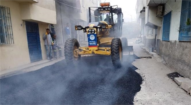 Akdeniz Belediyesi Yeni Yol Açma, Asfalt Serimi ve Kaldırım Yenileme Çalışmalarına Hız Verdi