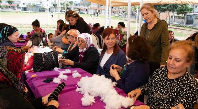 Meral Seçer: "200 Kadınla 10 Bin Oyuncak Üretimini Gerçekleştirdik ve Depremden Etkilenen Çocuklarımıza 23 Nisan’da Göndereceğiz"