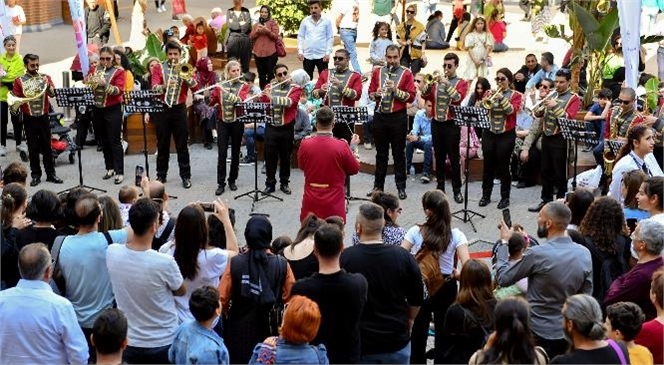 Büyükşehir’in Kent Orkestrası Bandosu’ndan Bayrama ve 23 Nisan’a Özel "Çocuk Şarkıları" Etkinliği
