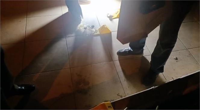 Mersin AK Parti 4'üncü Sıra Milletvekili Adayı Faruk Dinç'in Seçim Lokaline Ses Bombalı Saldırı