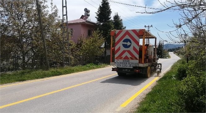 Mersin Büyükşehir Belediyesi Ekipleri, Çamlıyayla’da Güvenli Trafik Akışının Sağlanması Adına Çalışmalarını Aralıksız Sürdürüyor