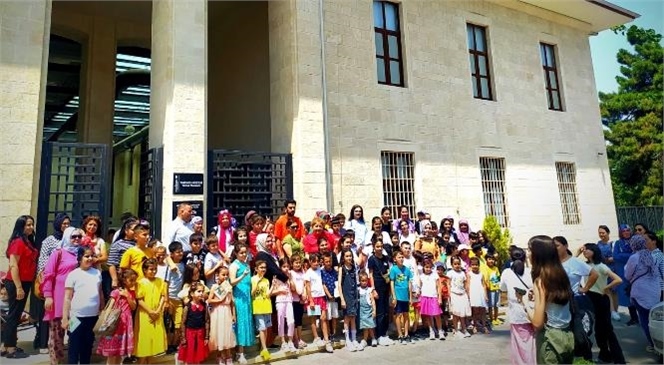 Tarsus Müzesi’ni Gezen Çocuklar Tarihte Yolculuk Yaptı