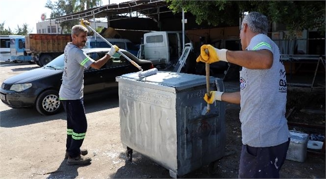 Çöp Konteynırları Tamir Ediliyor, İlaçlı Su İle Yıkanıp Dezenfekte Ediliyor