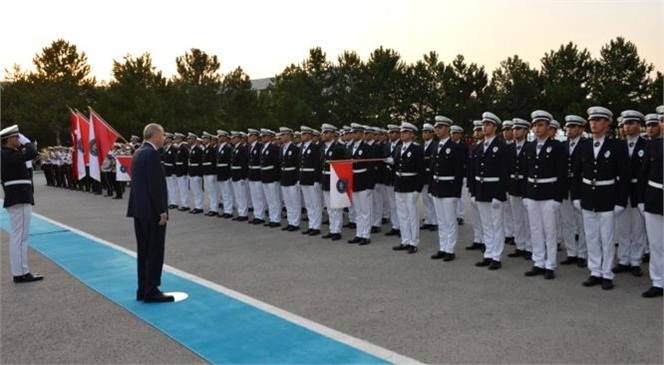 Polis Meslek Yüksekokullarında Eğitimlerini Başarı İle Tamamlayan 2 Bin 89 Polis Memuru Mezun Oldu