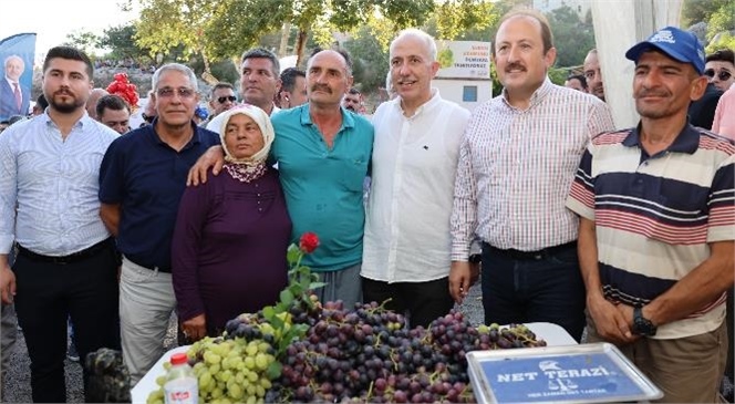 Akdeniz Belediyesi’nin, Bu Yıl İkincisini Düzenlediği "Esenli Üzüm Şenliği"; Çok Yoğun Bir İlgi ve 7’den 70’e Her Kesimden Vatandaşın Katılımı Altında Gerçekleşti