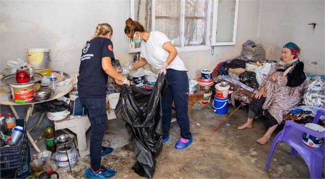 Mersin Büyükşehir Yediden Yetmişe Vatandaşa Destek Olmaya Devam Ediyor