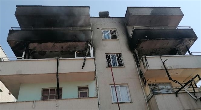 Tarsus'ta Öğrenenler Mahallesinde Ev Yangını