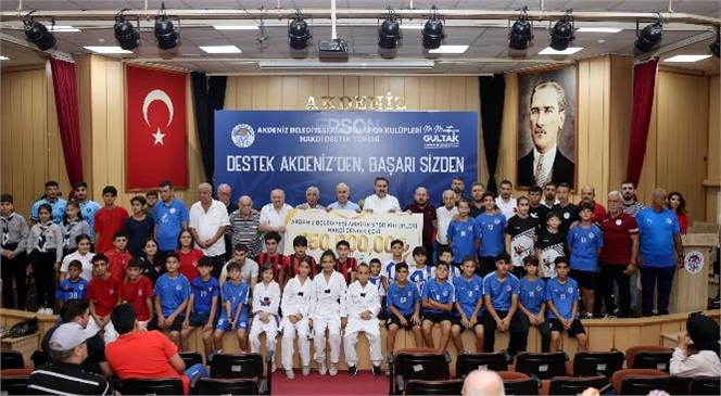Mersin Akdeniz Belediyesi Farklı Branşlardan 75 Amatör Spor Kulübüne Toplam 550 Bin TL Nakdi Destek Sağlandı