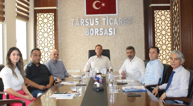 Tarsus Ticaret Borsası Yönetim Kurulu, Gazze'deki El-ehli Baptist Hastanesine Düzenlenen ve Yüzlerce Kişinin Hayatını Kaybettiği Saldırıyı Kınadı.