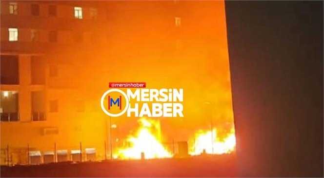 Mersin'de Kız Yurdu Bina Önü Bahçede Yangın