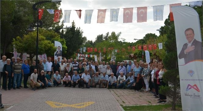 Emekliler Cumhuriyet Coşkusunu Tarsus Gençlik Kampı’nda da Yaşadı