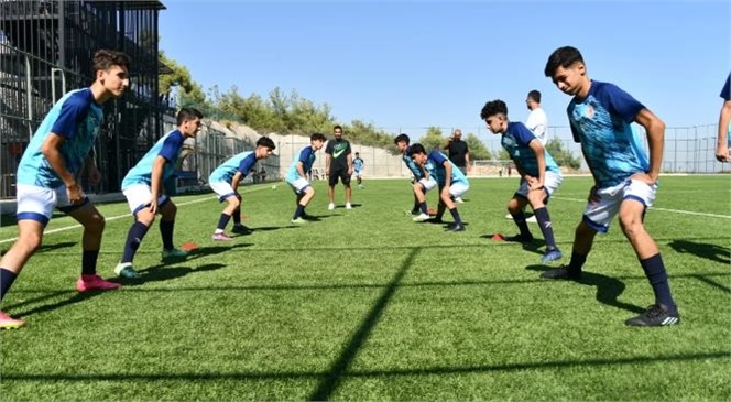 Yenişehir Belediyesi U16 Futbol Takımı Namağlup Lider